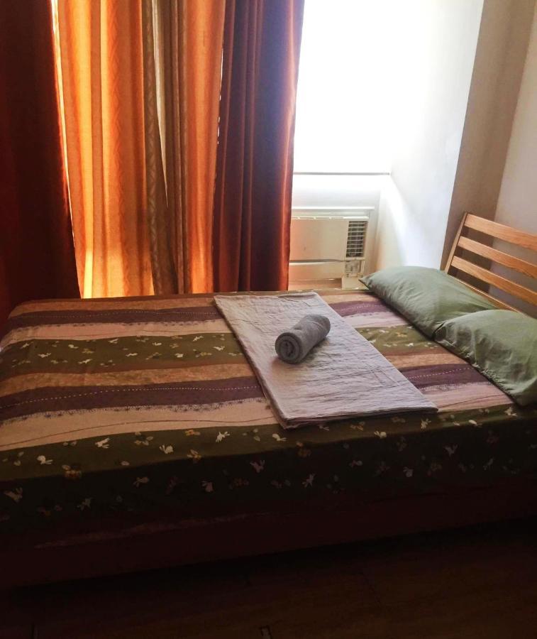 Sm Bicutan Condotel Manila Bagian luar foto