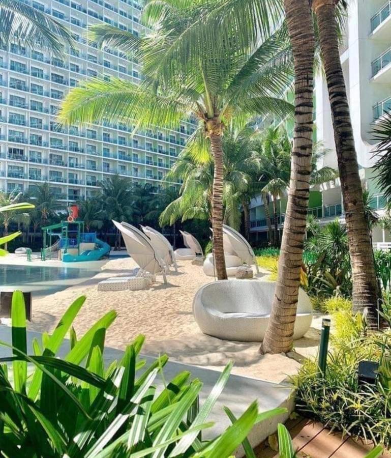 Sm Bicutan Condotel Manila Bagian luar foto