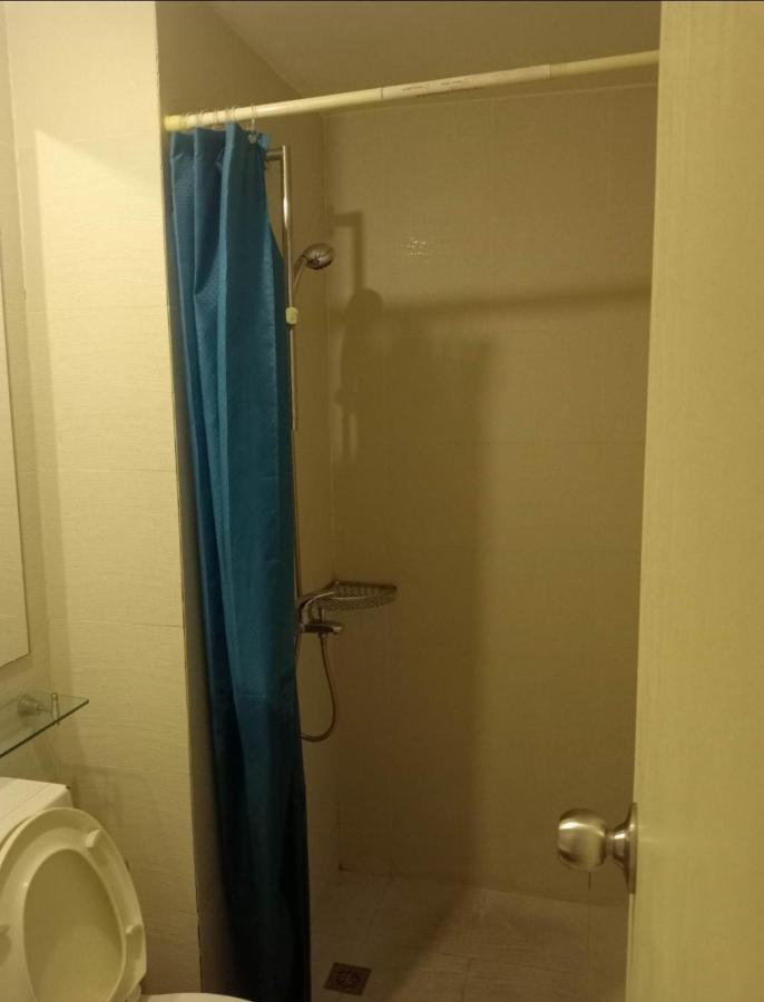 Sm Bicutan Condotel Manila Bagian luar foto