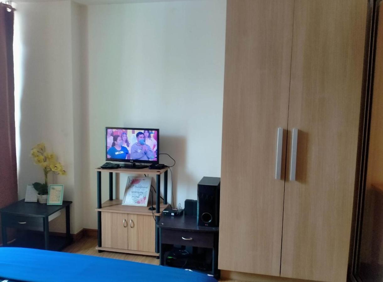 Sm Bicutan Condotel Manila Bagian luar foto